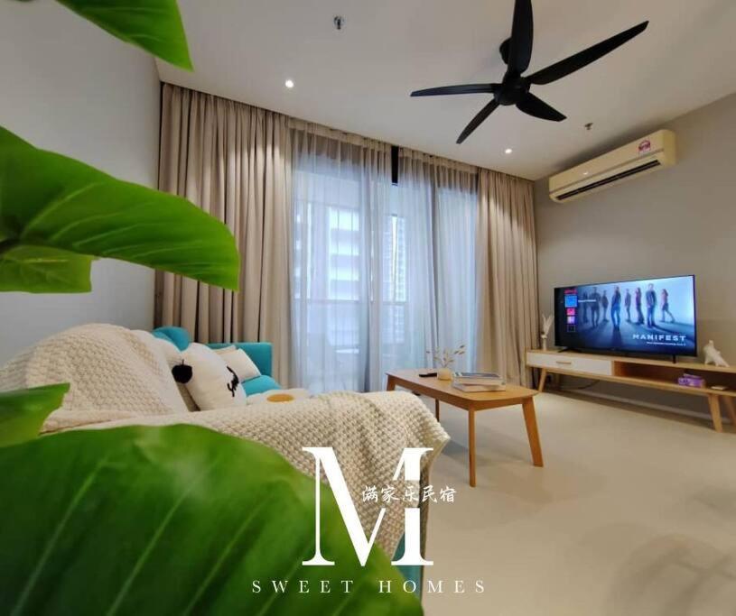 Arcoris Mont Kiara 19# Deluxe 1 Bedroom With Balcony Kl #1-3pax Apartment *